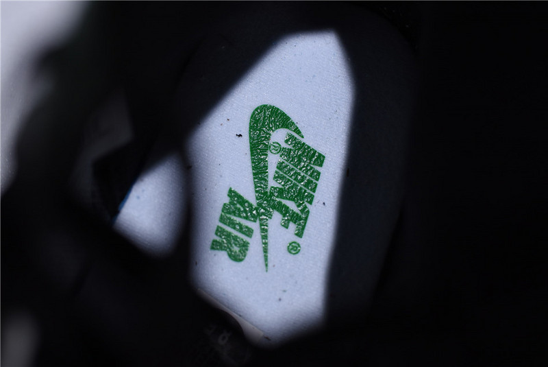 Air Jordan 1 High OG NRG Pine Green/Sail-Black 555088-302