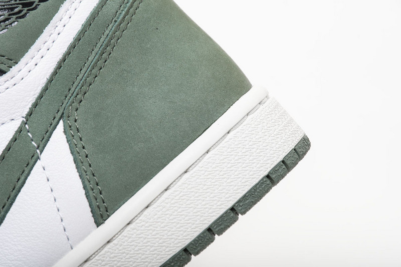 Air Jordan 1 Retro High OG “Clay Green” 555088-135