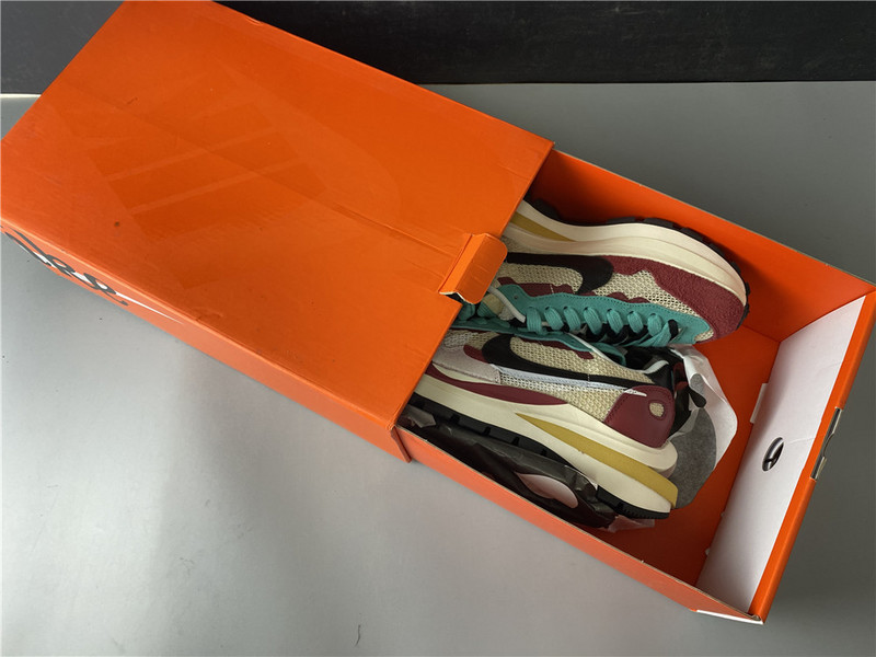 Sacai x Nike Pegasus VaporFly SP CI9928-301