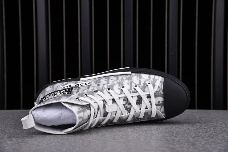 DR B23 High Top Sneaker