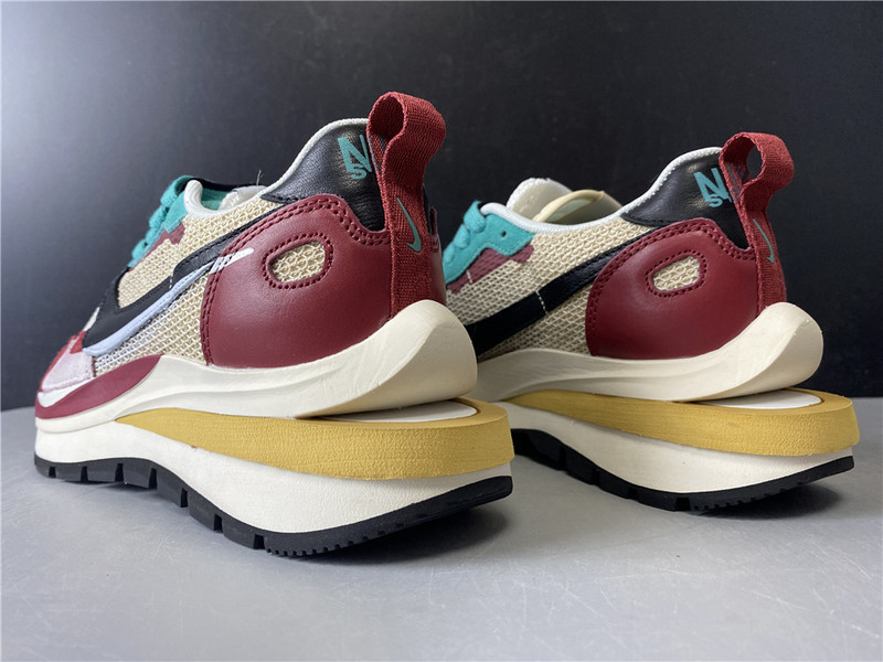 Sacai x Nike Pegasus VaporFly SP CI9928-301