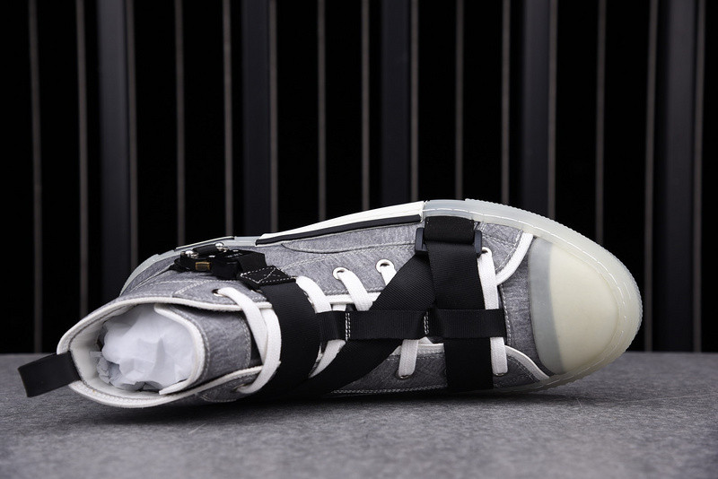 DR B23 High Top Sneaker