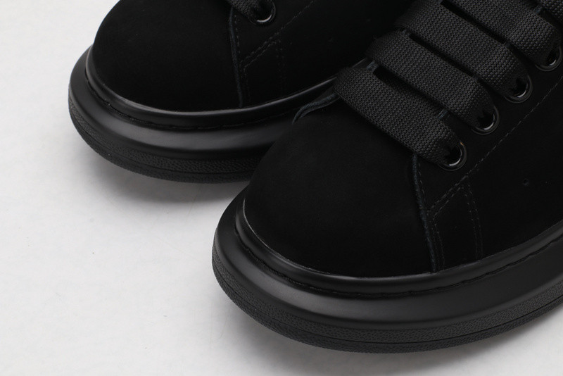 Alexander McQueen Sneakers 575412WHVIW1069