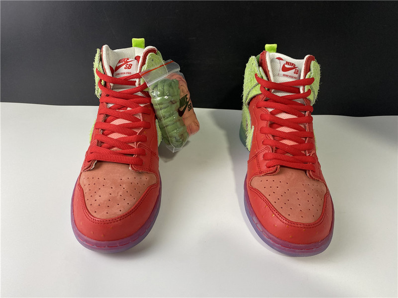 Nike SB Dunk High “Strawberry Cough” CW7093-600