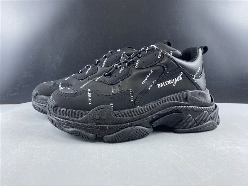 BLCG Triple S 524039-W06E2-2020