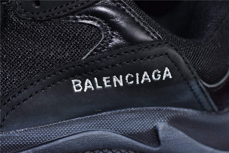 BLCG Triple S Clear Sole Black 541624 W0901 1000