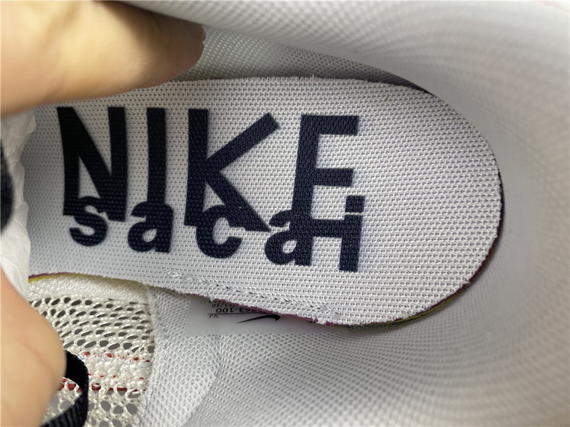 Sacai x Nike VaporWaffle “Royal Fuchsia”CV1363-100