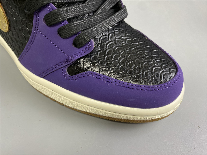 Air Jordan 1 High OG Black/Purple Gold 555088-171
