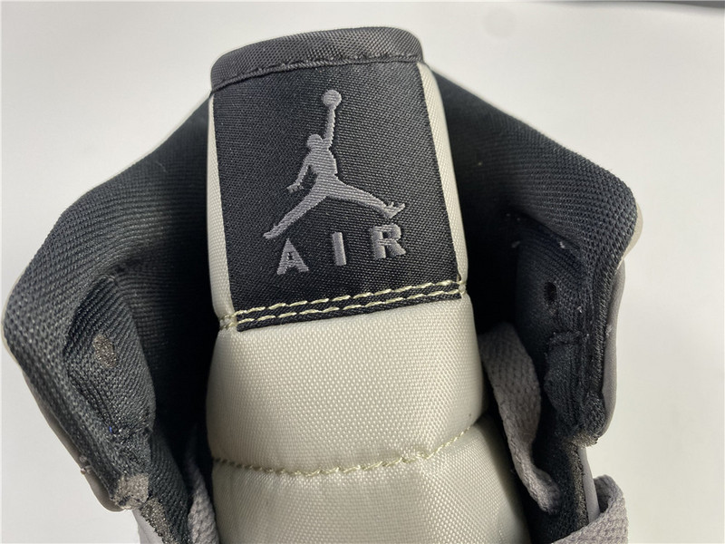 Air Jordan 1 Mid Gunsmoke Volt 554724-072
