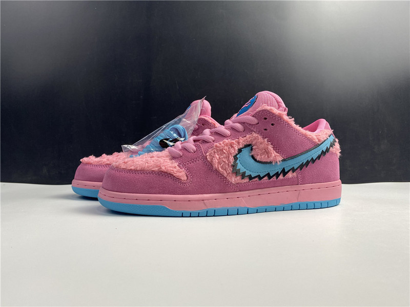 Grateful Dead x Nike SB Dunk Low 