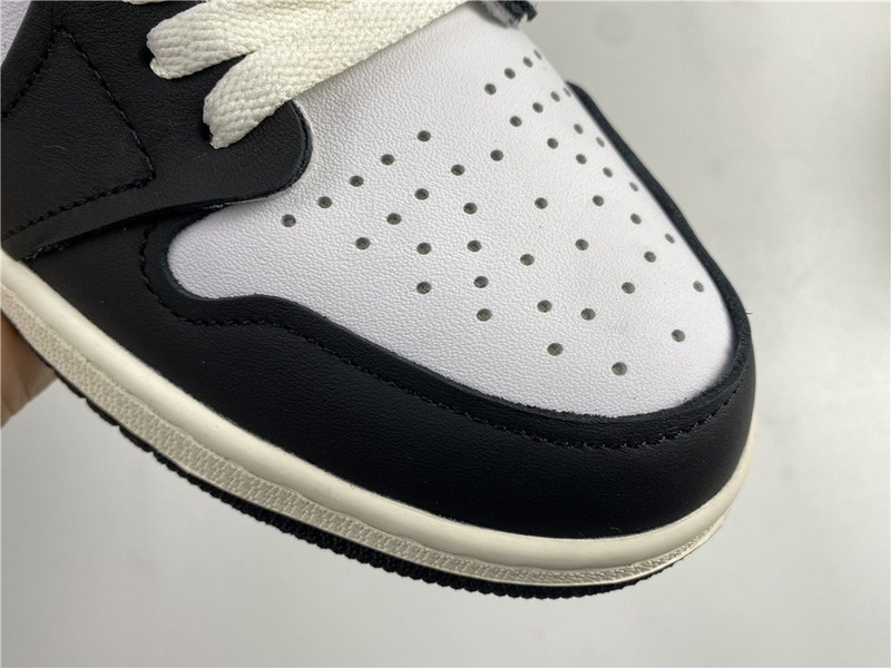 Air Jordan 1 Retro High OG “Volt Gold” 555088-118