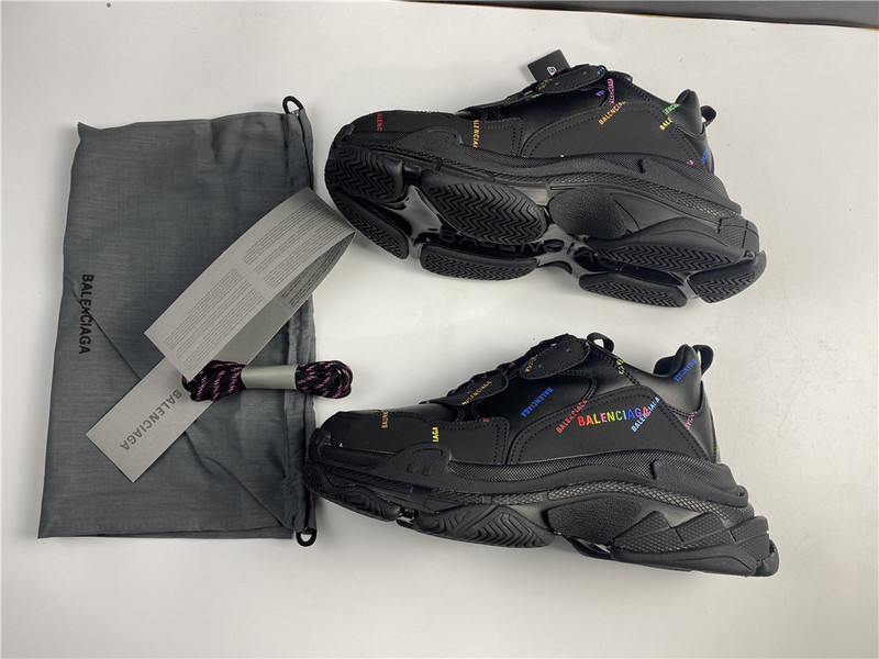 BLCG Triple S 542039-W2FA1-1210