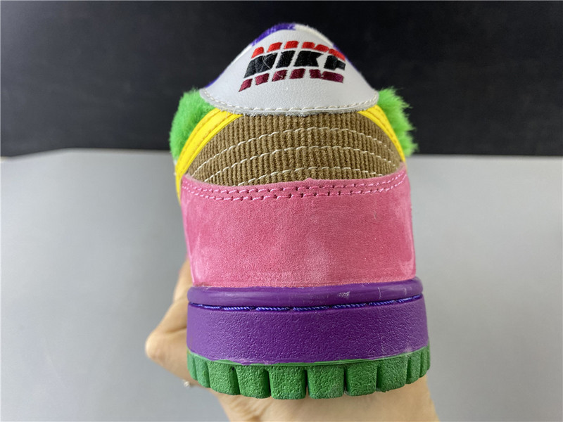 Nike SB Dunk Low Pro IW 318403-137