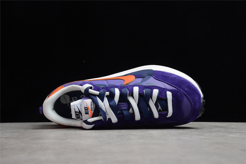 Nike Vaporwaffle sacai Dark Iris  DD1875-500