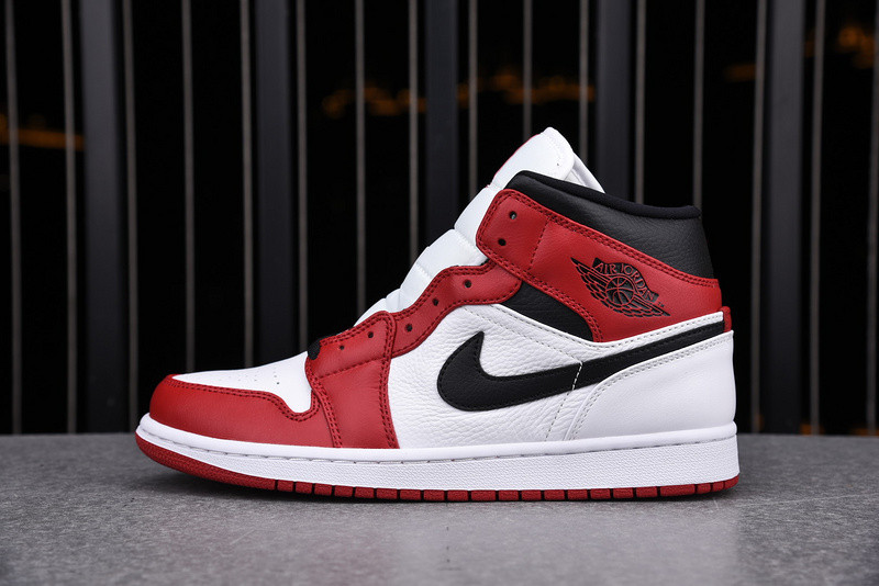 Air Jordan 1 Mid “Chicago” 554724-173