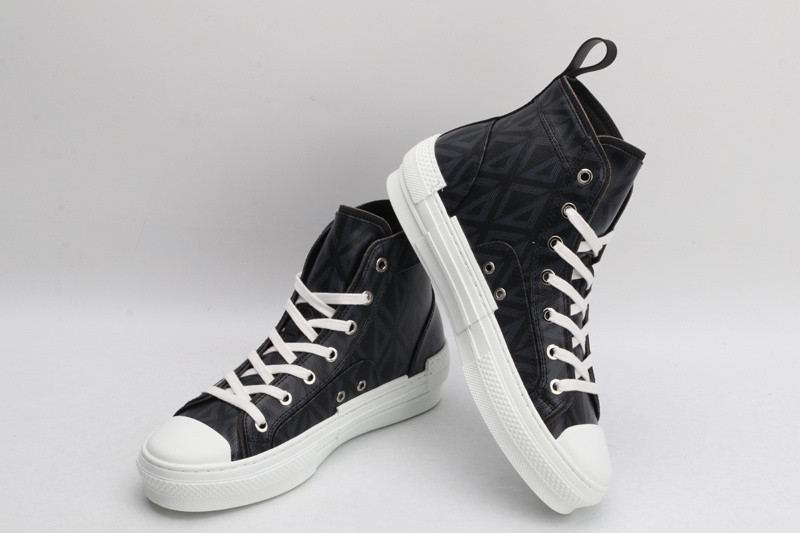 DR B23 High Top Sneaker