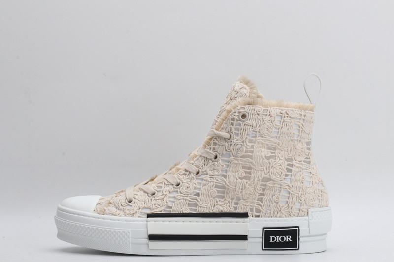 DR B23 High Top Sneaker