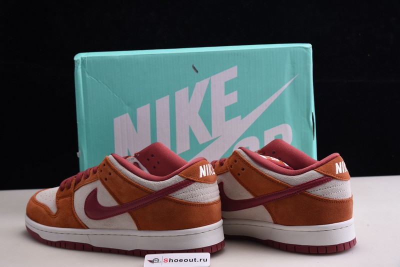 Dunk Low Pro SB 
