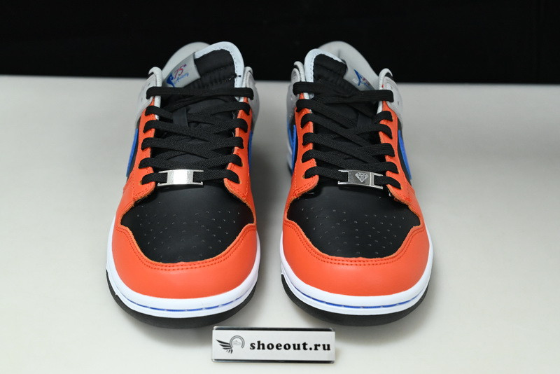 NBA x Nike Dunk Low EMB “Knicks” DD3363-002