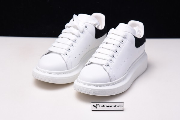 MQ Sneakers 462214-WHGP7-9374