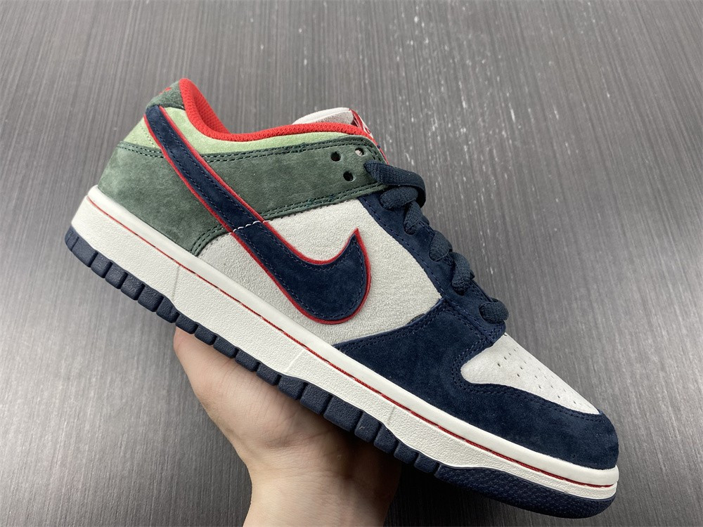 Otomo Katsuhiro x Nike SB Dunk Low Steamboy OST LF0039-004