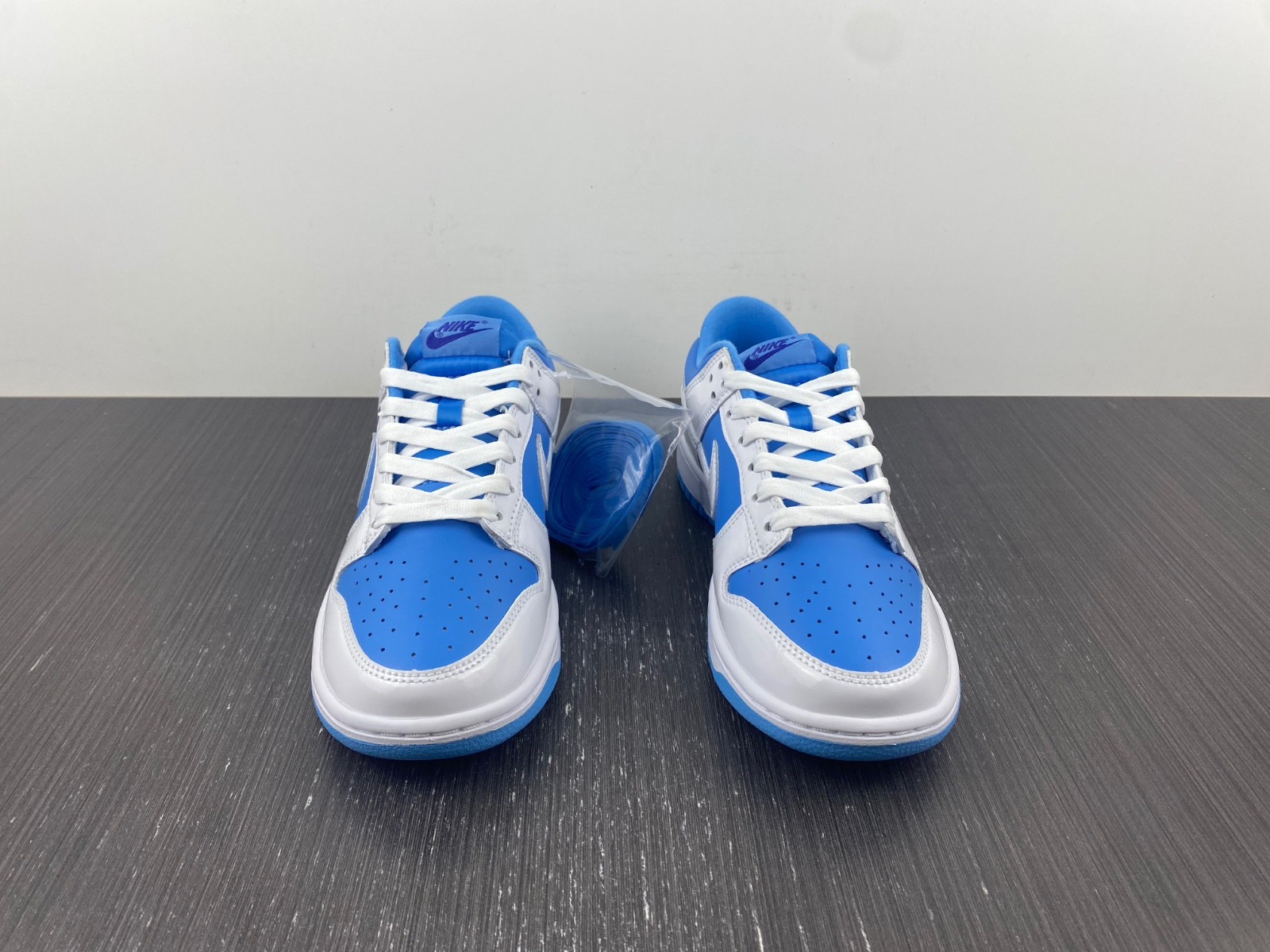 Nike Dunk Low WMNS “Reverse UNC” DJ9955-101