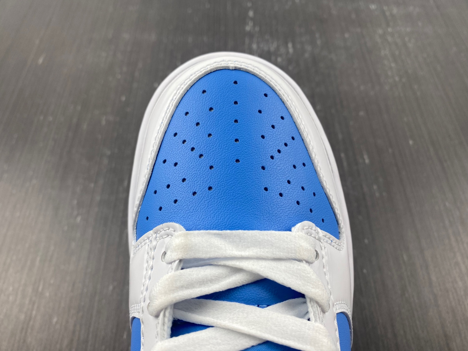 Nike Dunk Low WMNS “Reverse UNC” DJ9955-101