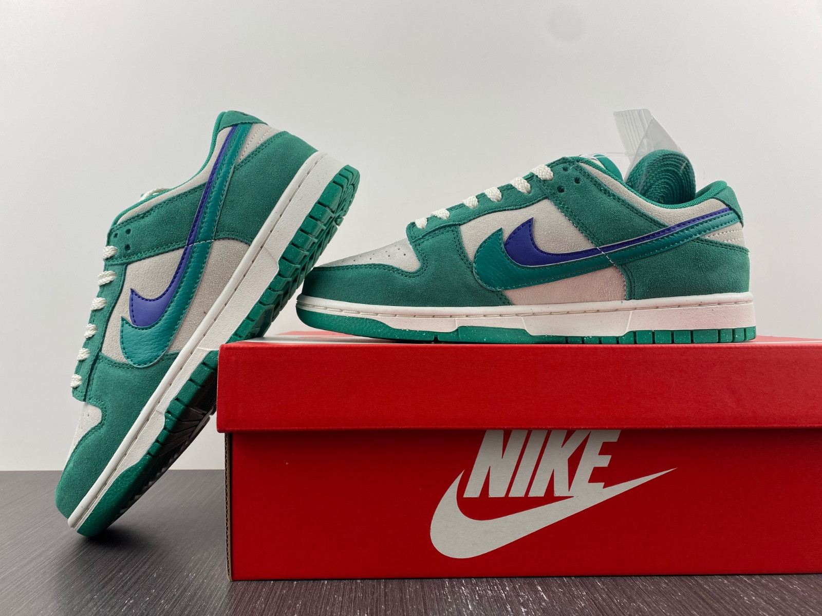 Nike Dunk Low SE “85” DO9457-101