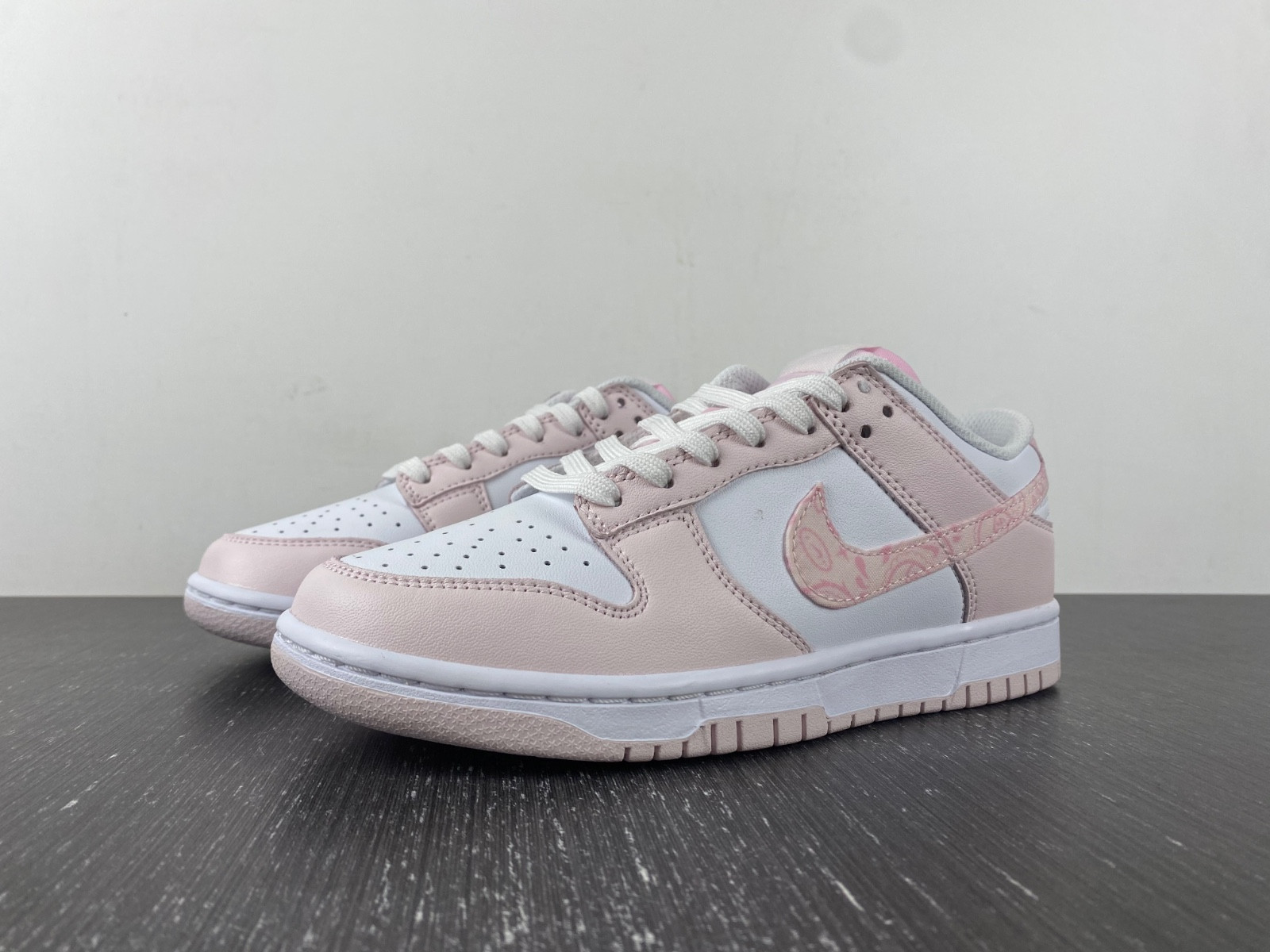 Nike Dunk Low WMNS “Pink Paisley” FD1449-100
