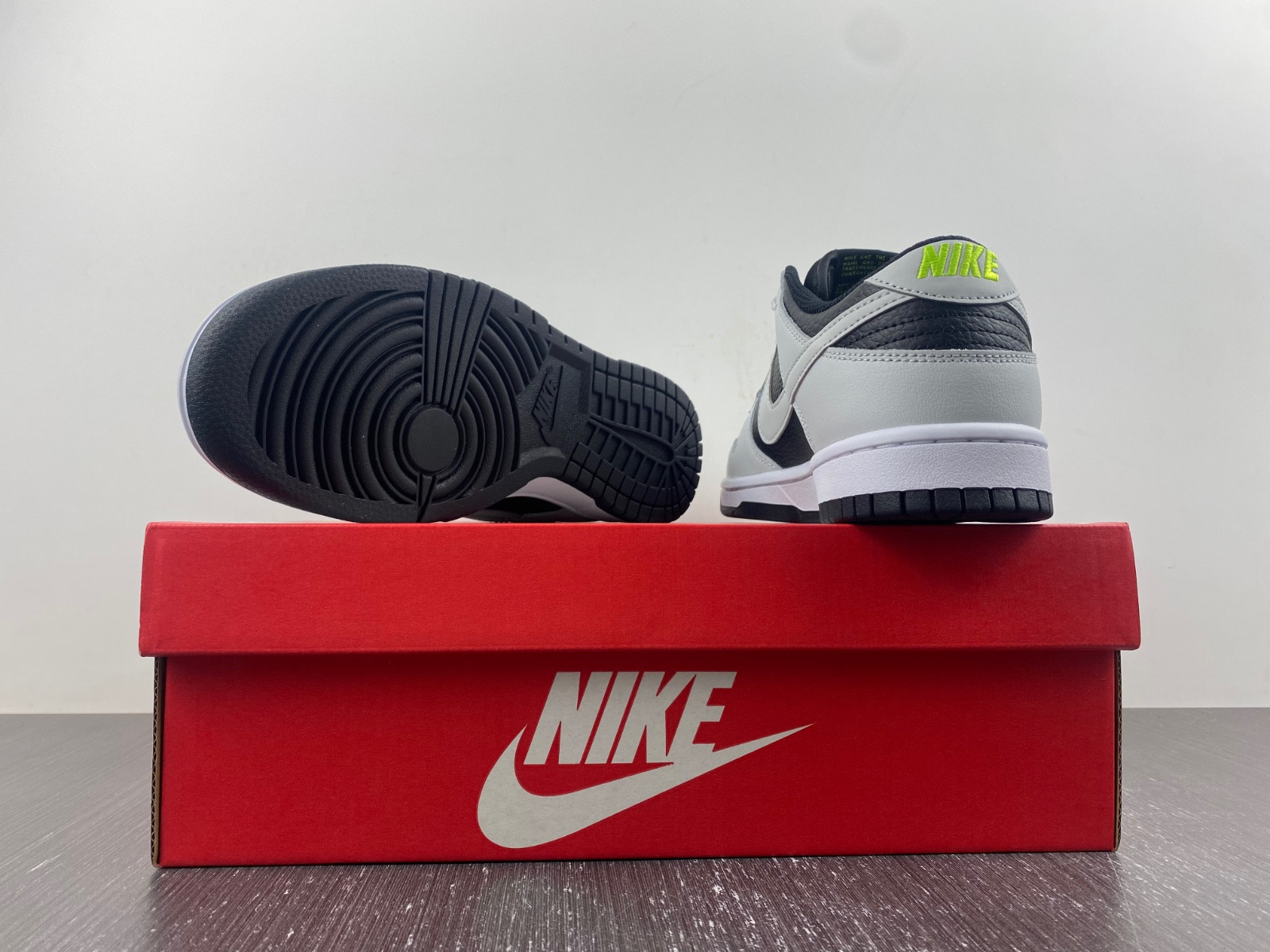 Nike Dunk Low “Reverse Panda Neon” FD9756-001