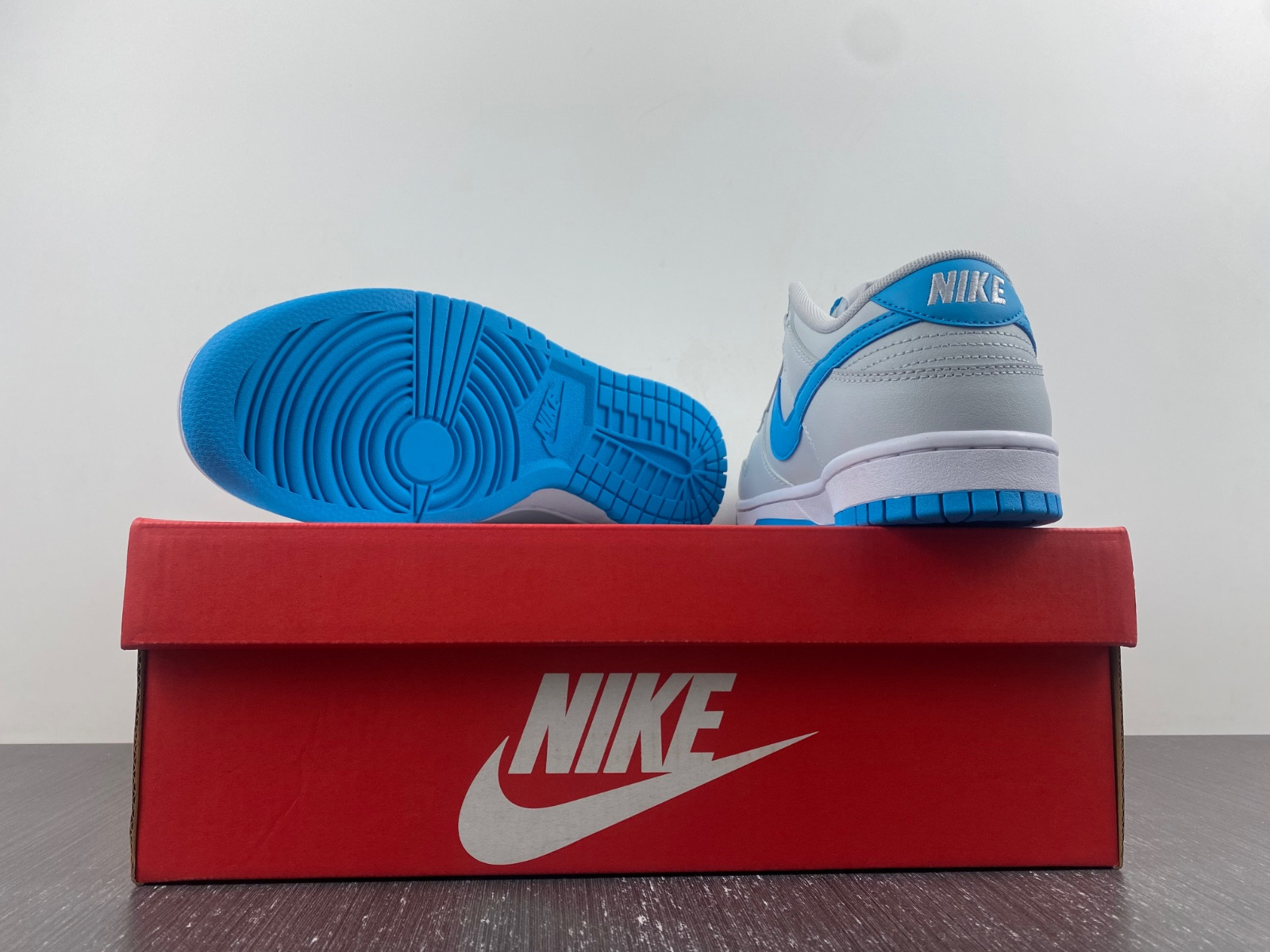 Nike Dunk Low “Light Blue” DV0831-001