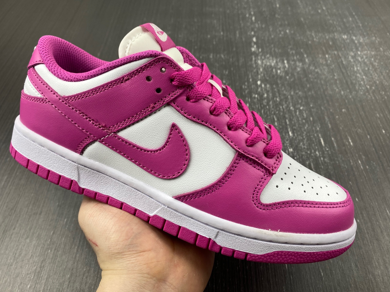 Nike Dunk Low GS “Active Fuchsia” FJ0704-100