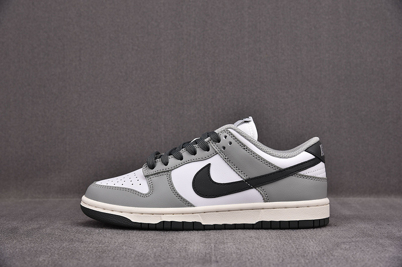 Dunk Low“Light Smoke Grey DD1503-117