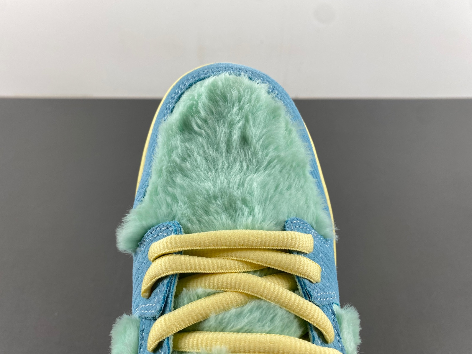 Verdy x Nike SB Dunk Low “Visty” FN6040-400