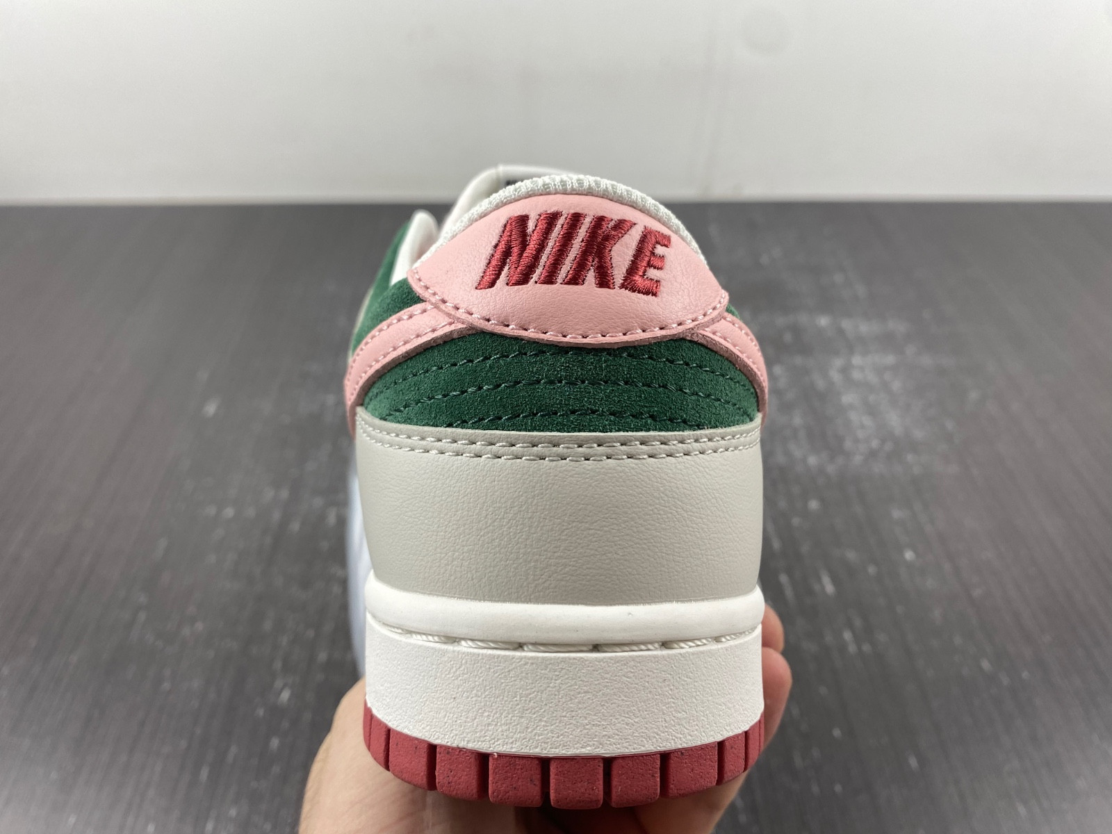 Nike SB Dunk Low FN8923-061