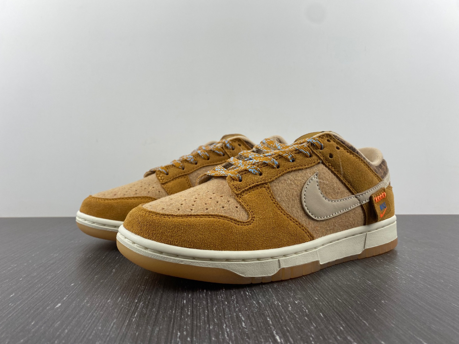 Nike Dunk Low “Teddy Bear” DZ5350-288