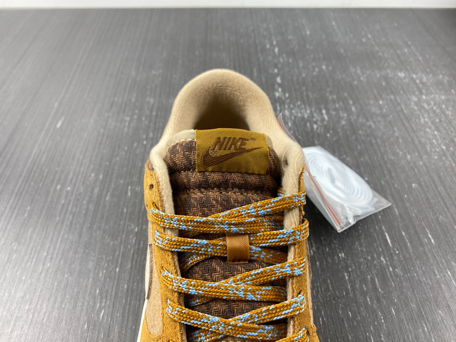 Nike Dunk Low “Teddy Bear” DZ5350-288