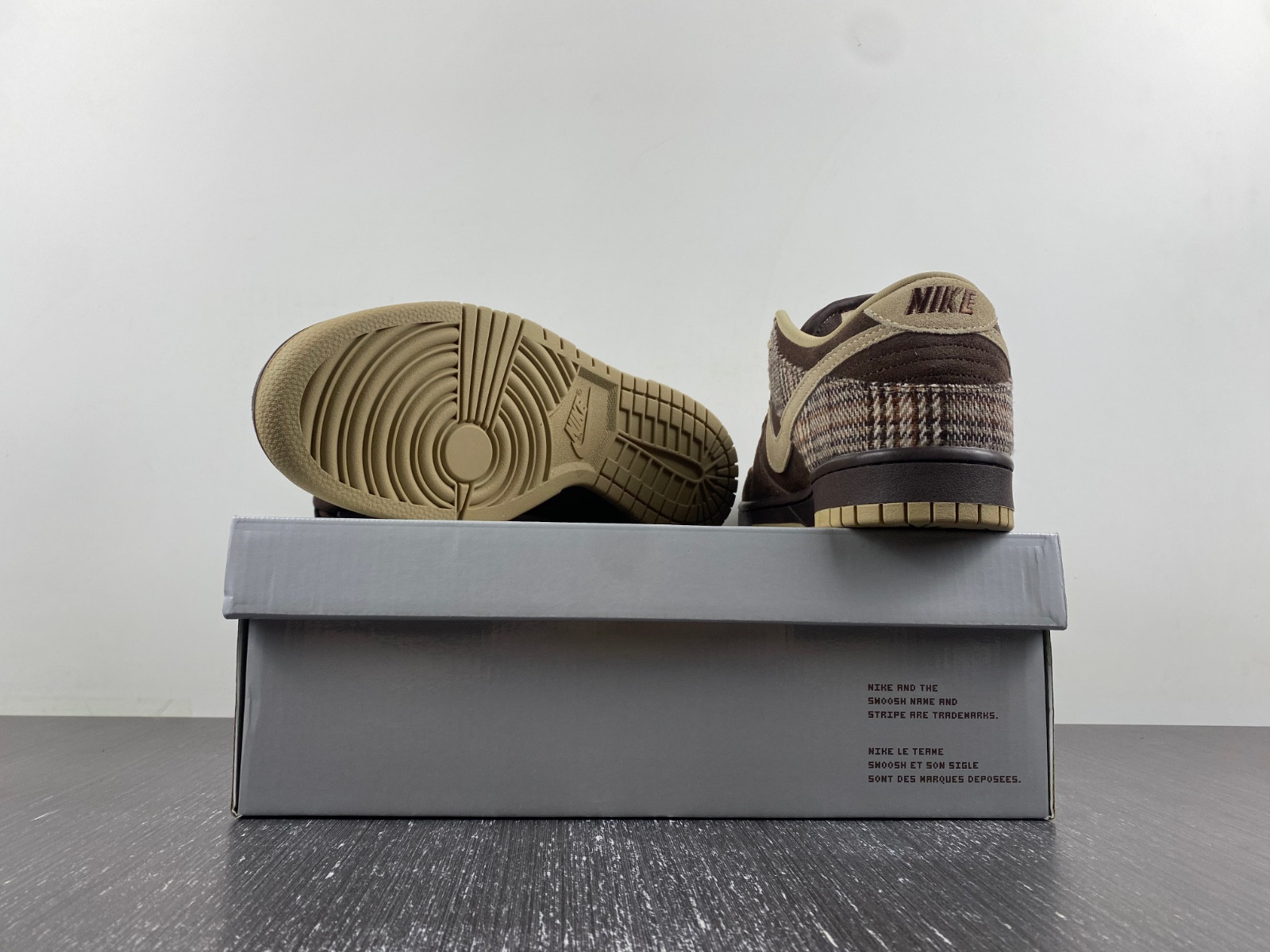 Nike SB Dunk Low “Tweed” 304292-223