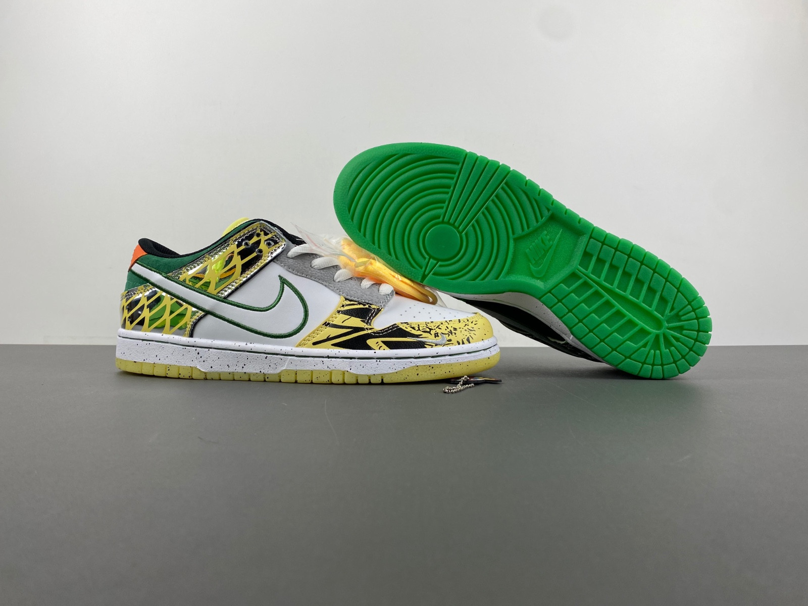 Division Street x Nike Dunk Low “What The Duck” (Away) HV1454-100