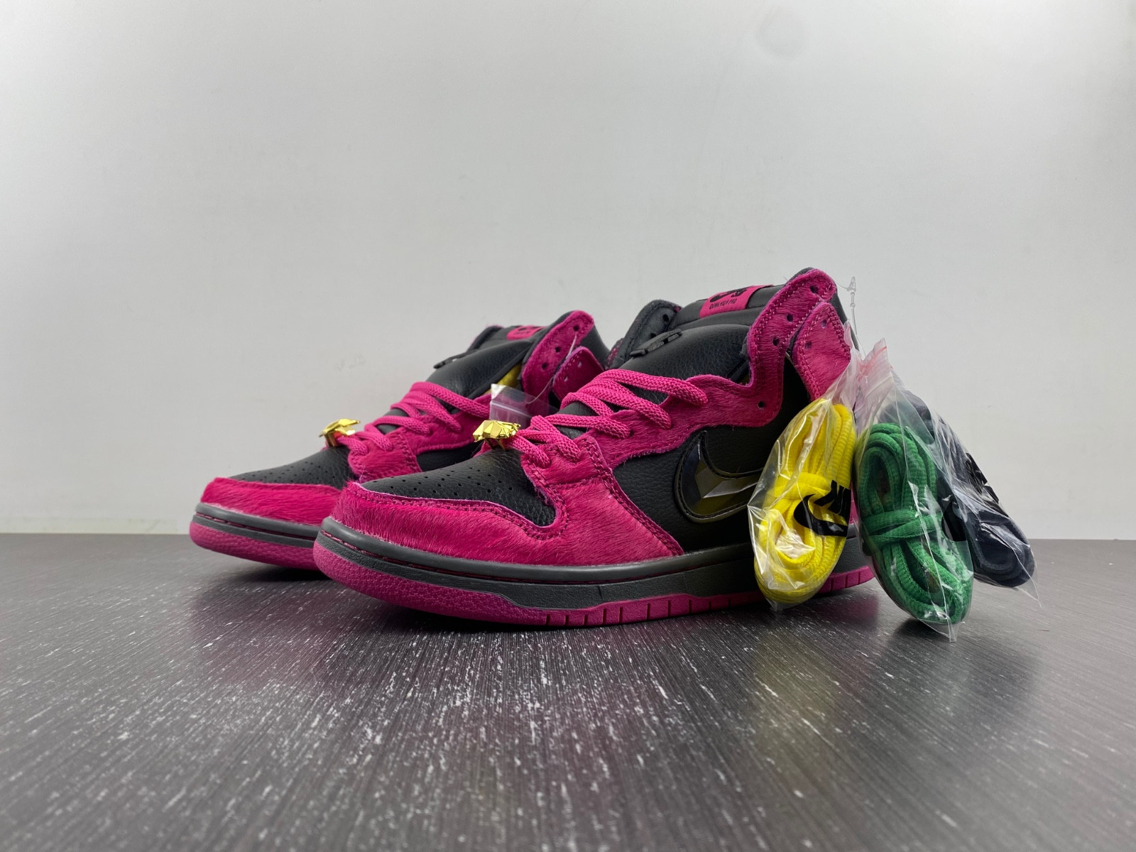 Run The Jewels x Nike SB Dunk High DX4356-600