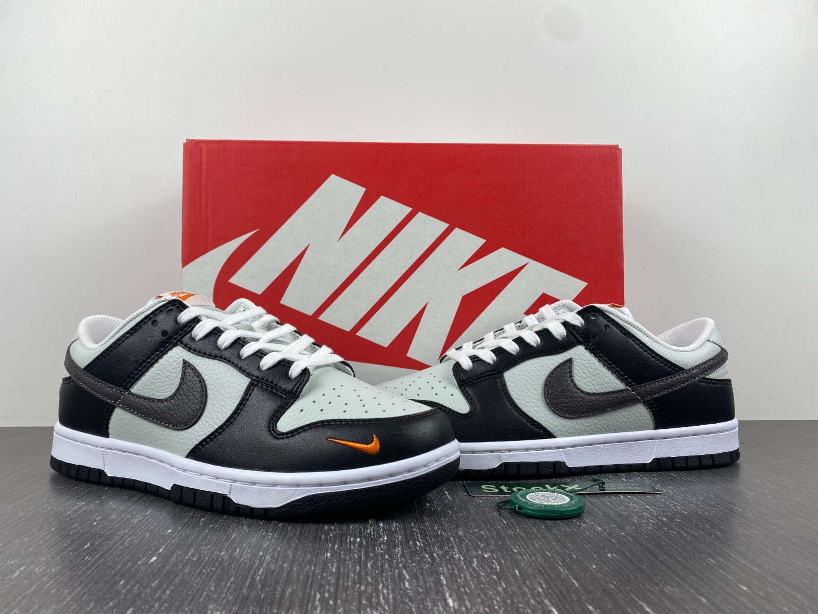 Nike Dunk Low FN7808-001