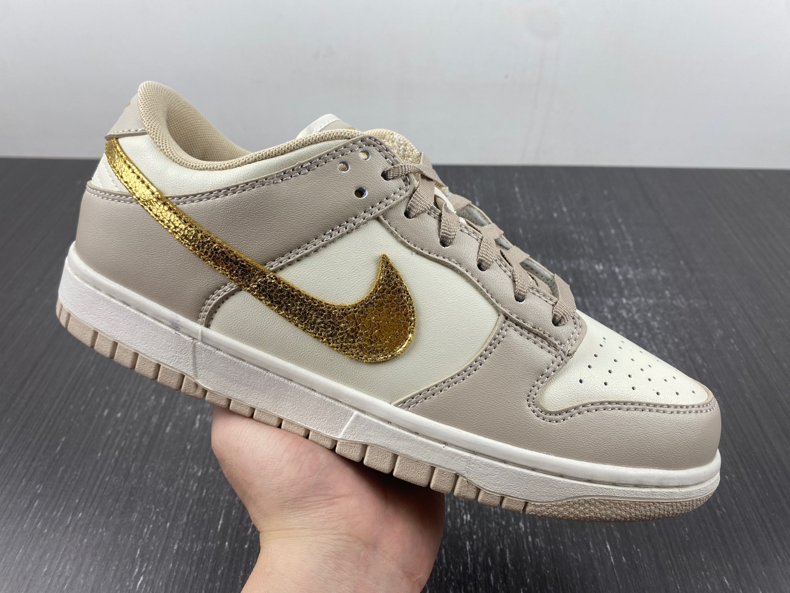 Nike Dunk Low Phantom Metallic Gold DX5930-001