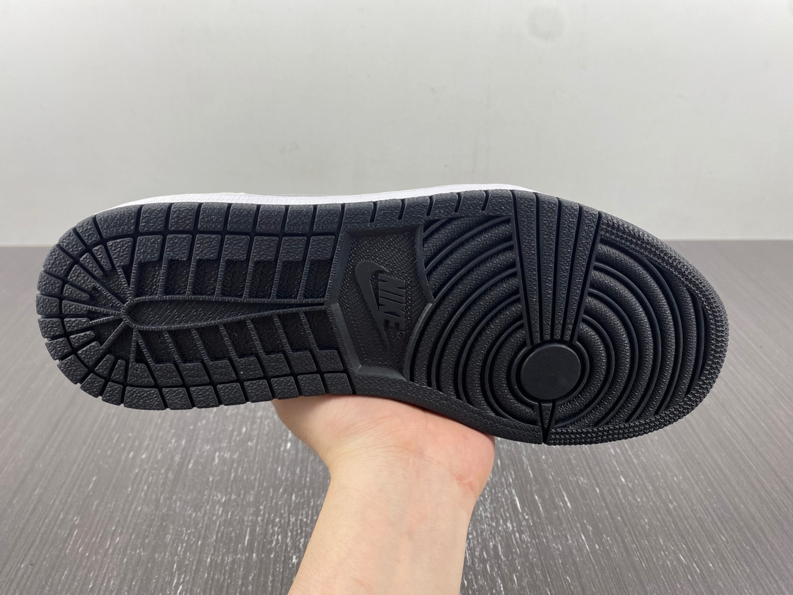 Jordan 1 Retro Low White Ghost Green Black  DM7837-103