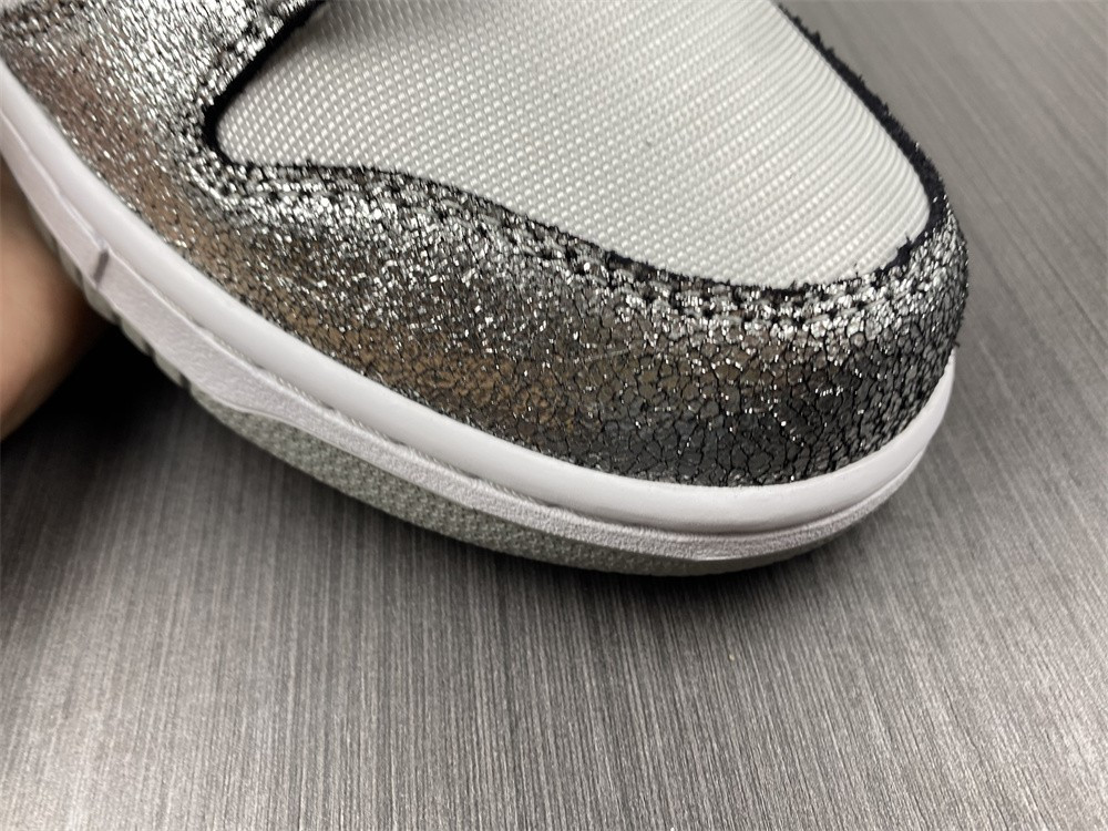 Nike Dunk Low “Shimmer” DO5882-001