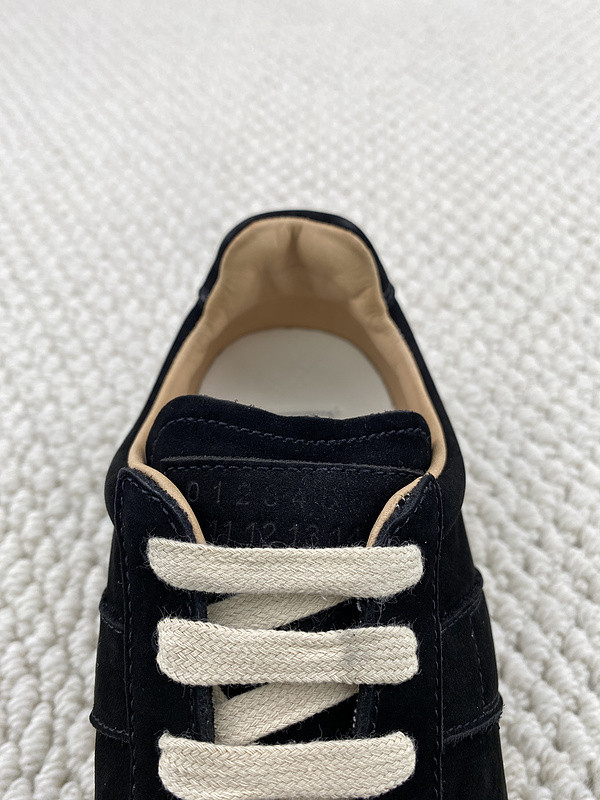 ma*s*n Ma*i*la sneakers