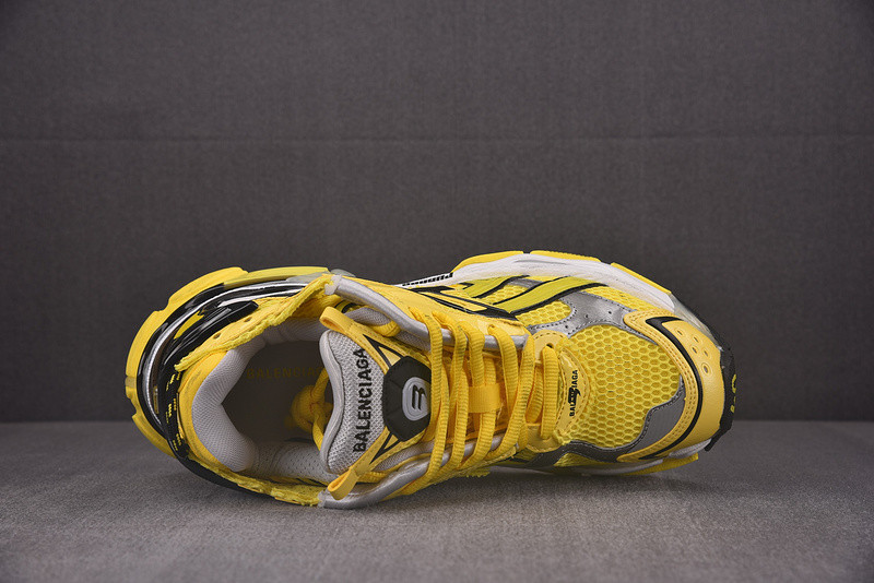 Ba*len*cia*ga runner 677403 w2rd3 0510