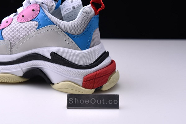 BLCG Triple S 584088-W06E2-1150