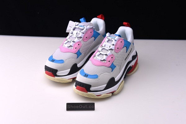 BLCG Triple S 584088-W06E2-1150