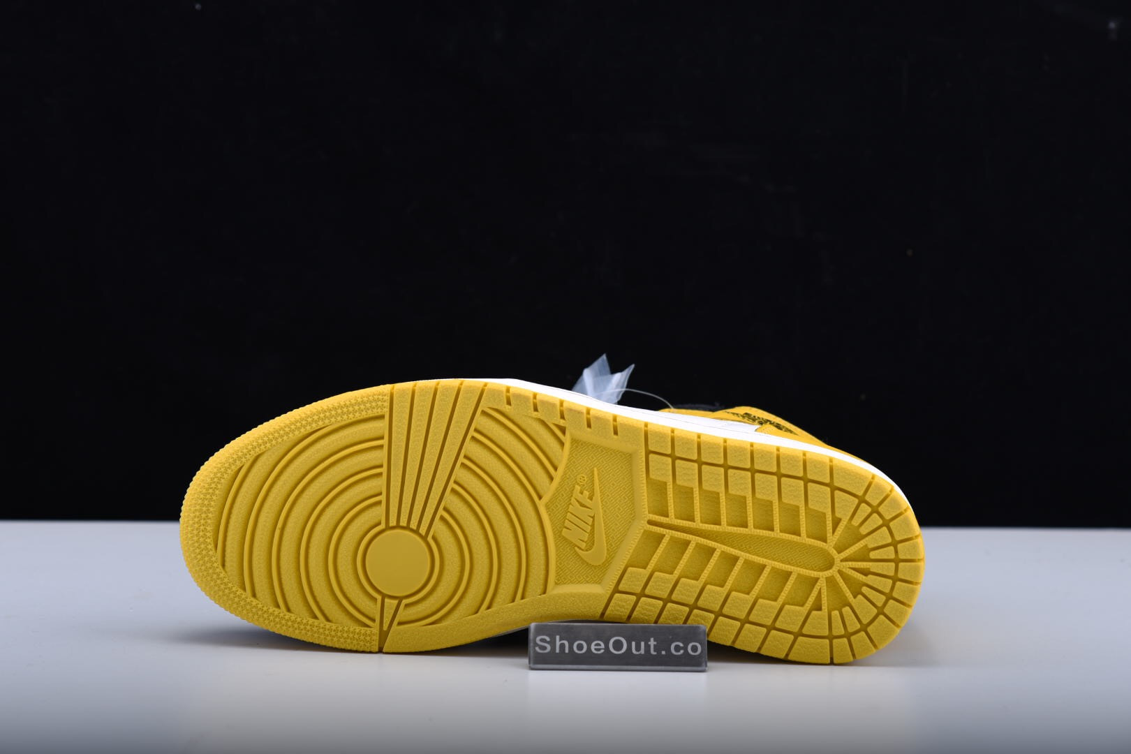 Air Jordan 1 Retro High OG “Yellow Toe” AR1020-700