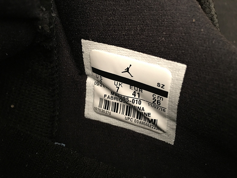 Air Jordan 11 Retro Low "barons" 528895-010